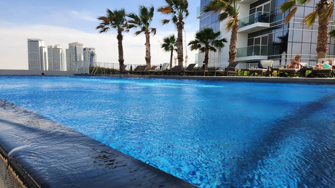 9 share swimming pool