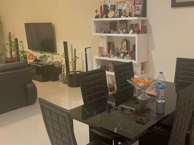 Spacious 2 BR | Furnished | 4 Cheques