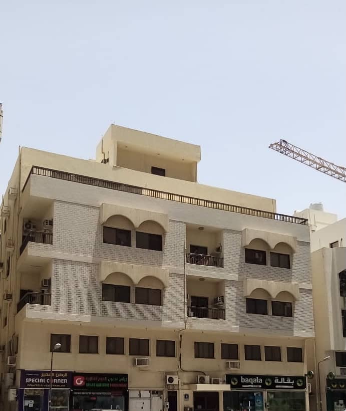 For sale a building in the Markazia area For sale a building in the Markazia area