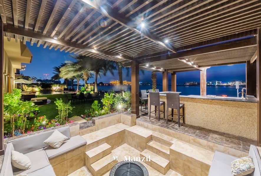37 Outdoor Seating
