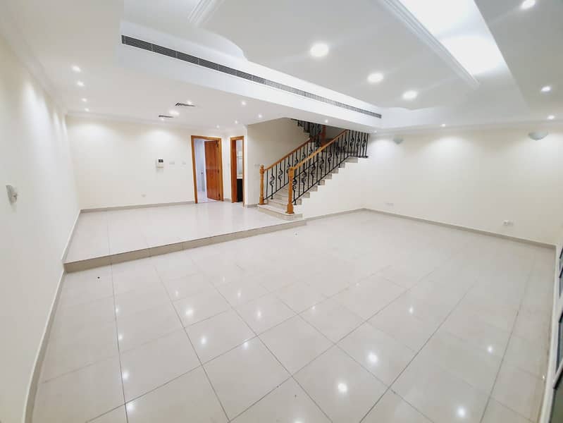 Вилла в Мирдиф，Аптаун Мирдиф, 3 cпальни, 105000 AED - 5870364