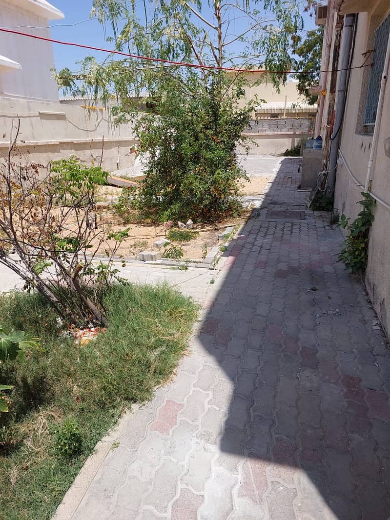 4 Bedroom hall villa for rent in Al Jazzat 4 Bedroom hall villa for rent in Al Jazzat