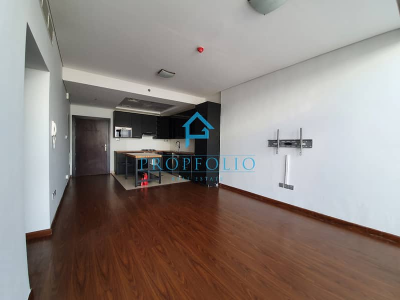 1,480 Sq. Ft I Beautiful Terraces I Upgraded I 2 Parkigs 1,480 Sq. Ft I Beautiful Terraces I Upgraded I 2 Parkigs