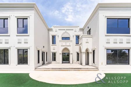 5 Bedroom Villa for Sale in Jumeirah Islands, Dubai - Masterview | Lake View | Vacant | 5 Beds