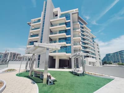 Dazzling | Brand New | Corner | Best Location