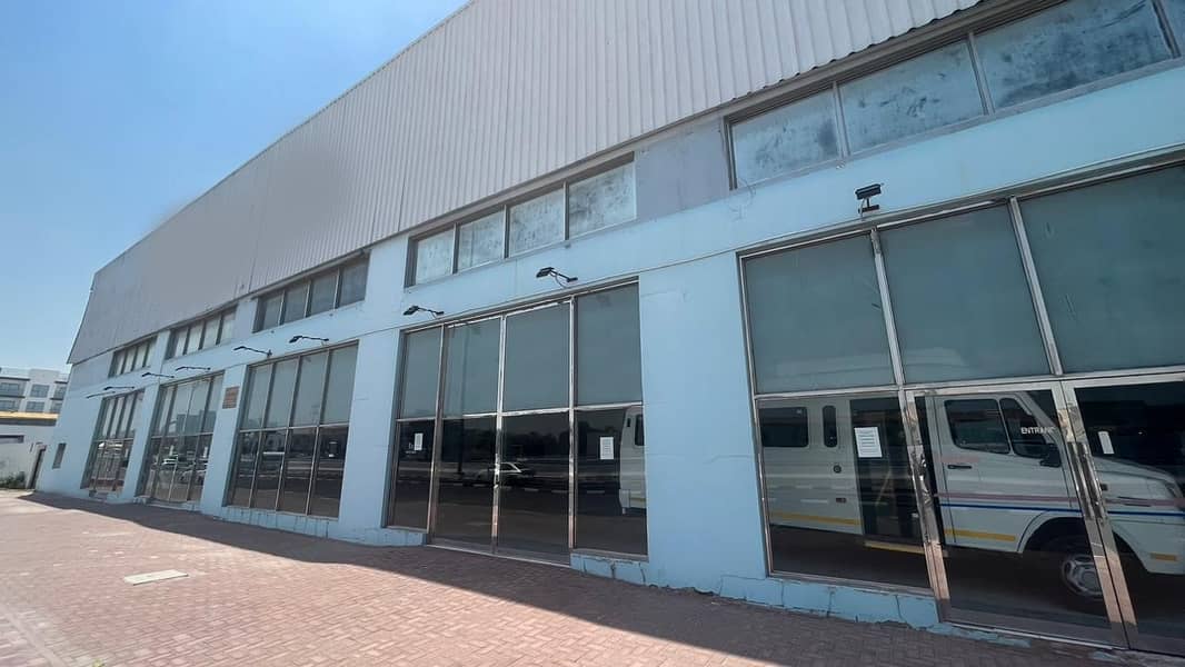 位于乌姆拉穆尔街区 的展览店面 500000 AED - 7382273