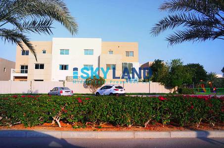 5 Bedroom Villa for Sale in Al Reef, Abu Dhabi - best price 5 beds villa for sale in reef 5 Bedroom Villa for Sale in Al Reef, Abu Dhabi - best price 5 beds villa for sale in reef