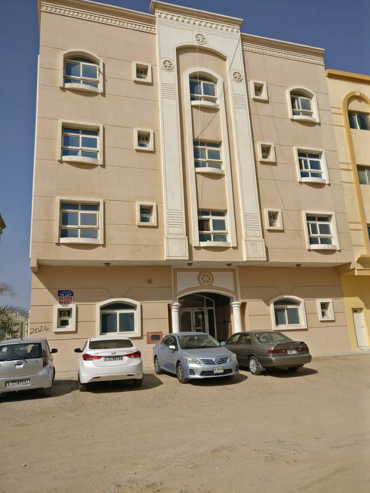 Studio flat for rent just 13000/year near suleka hospital butina sharjah