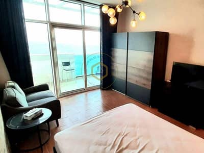 Ready and Vacant , Fully Furnished , Highest Floor