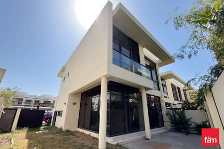 3 Bedroom Townhouse for Rent in DAMAC Hills, Dubai - LANDSCAPED, RENOVATED VILLA READY TO MOVE IN