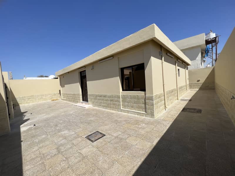 For rent a house in Sharjah, Al-Ghafia, 3 rooms, a hall, and monsters, clos