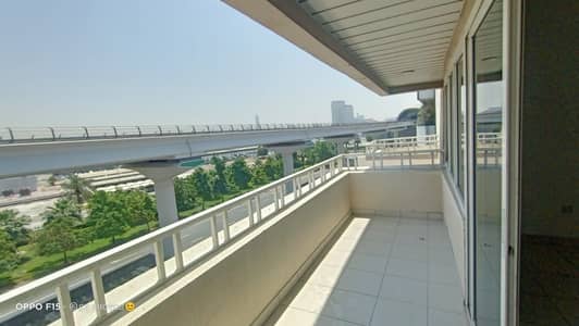 Picture of Luxury Apartment - PropertyDigger.com