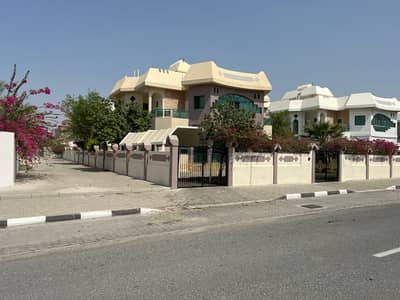Well Maintained | Corner 4BR Villa |  Al Falaj