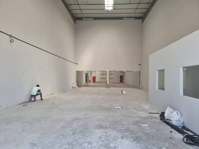 Warehouse for Rent in Umm Dera, Umm Al Quwain - BRAND NEW 4800 SQFT WAREHOUSE MAIN ROAD 50 KVA WITH OFFICE