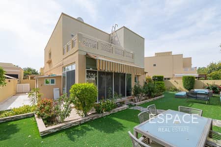4 Bedroom Villa for Rent in The Meadows, Dubai - Fully Upgraded and Extended | Skyline View | 4 Bedrooms