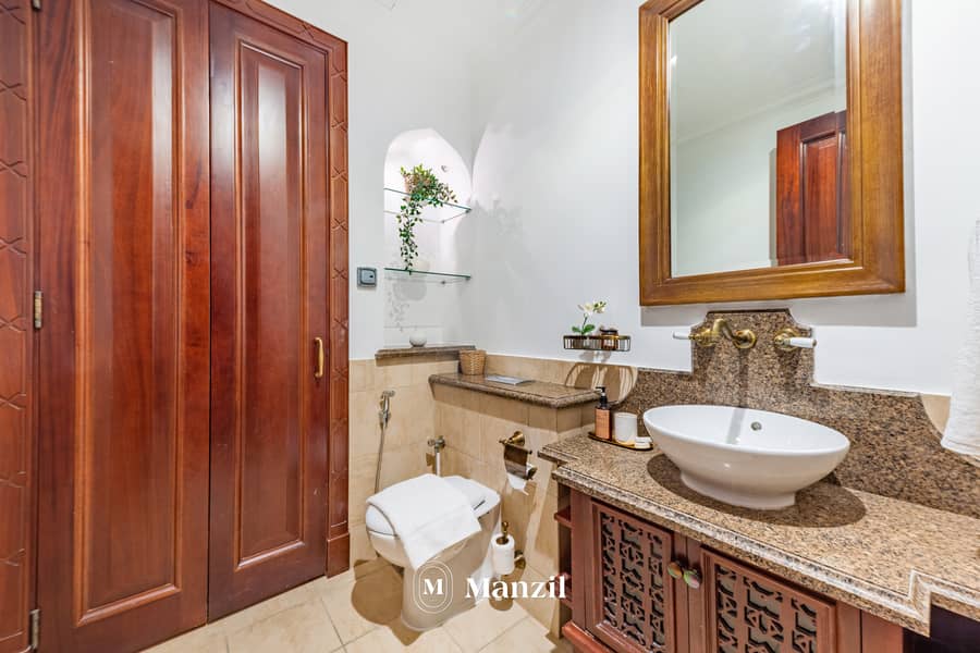 15 Bathroom Area