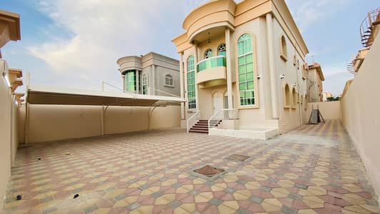 Villa for rent in Ajman, Al Rawda area, very clean, excellent location