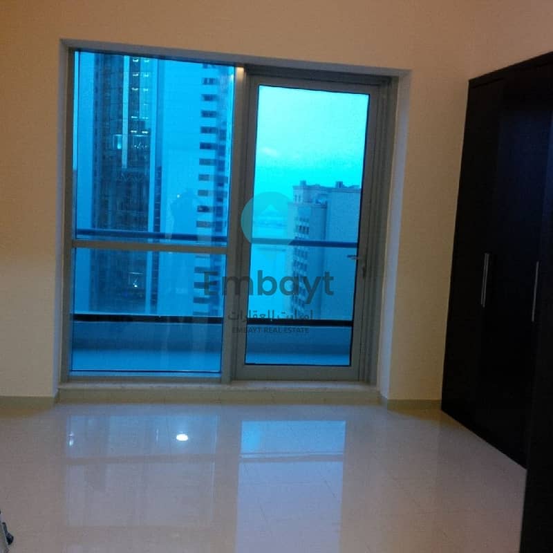 位于迪拜码头，湾区中心，湾区中心（中央大厦） 1 卧室的公寓 115000 AED - 7436516