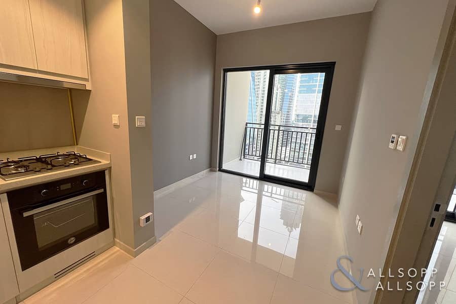 1Bed | Near Metro | Pool View | Unfurnished