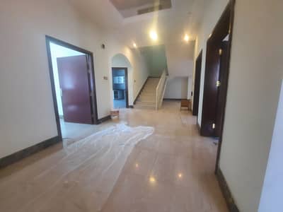 5 Bedroom Villa for Rent in Al Fisht, Sharjah - A lavish  5Bhk with made room amazing  veiw with with lush agreen area