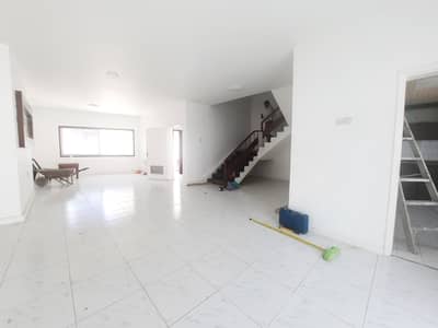 Villa for Rent in Al Fisht, Sharjah - A very big 3 Bhk Villa with made room and wide open space near corniche