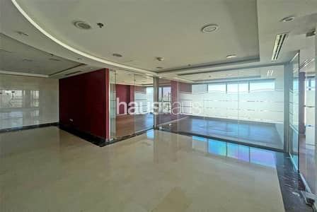Office for Rent in Jumeirah Lake Towers (JLT), Dubai - Premium Fit Out & Tower | Corner Unit | DMCC