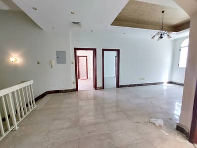 5 Bedroom Villa for Rent in Al Fisht, Sharjah - Spacious 5 bedroom double story villa close to al fisht cornchise area