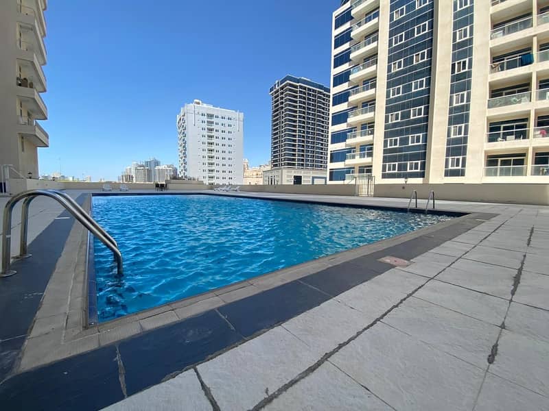 Pool  & Golf Cource View Bright Large 1 Bed