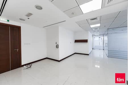 Office for Sale in Jumeirah Lake Towers (JLT), Dubai - Exclusive fitted office with partitions