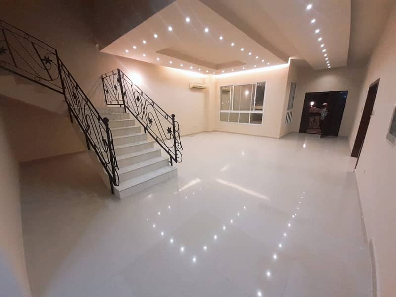 Private Entrance - 6 Bedrooms - Prime Location Private Entrance - 6 Bedrooms - Prime Location
