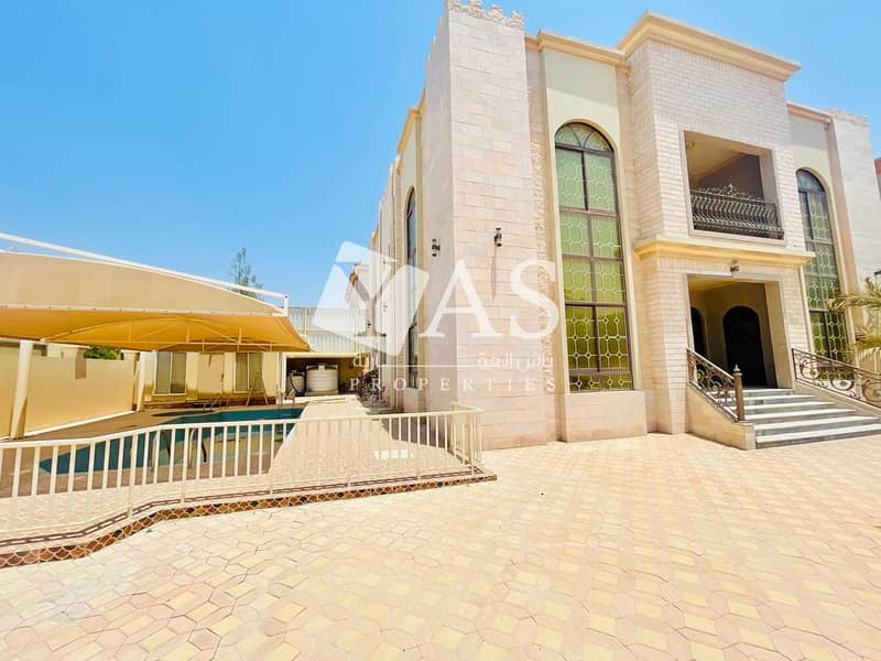 Massive 5 Bed Villa | Private Pool and Gym