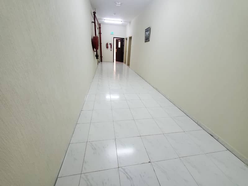 شقة في أبو دنق 1 غرفة 14999 درهم - 6770283