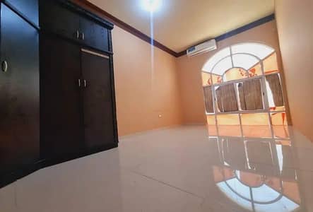 Monthly/2800 !! Luxury 1 Bedroom Hall Built In Wardrobe Separate Kitchen Proper Glass Shower Washroom Near Al Safeer Mall In KCA