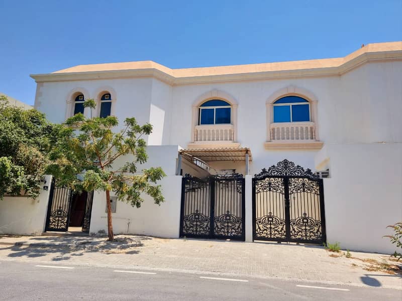 Ready to Move Spacious 5 Bedroom Villa for Rent Just in 95000/- Yearly