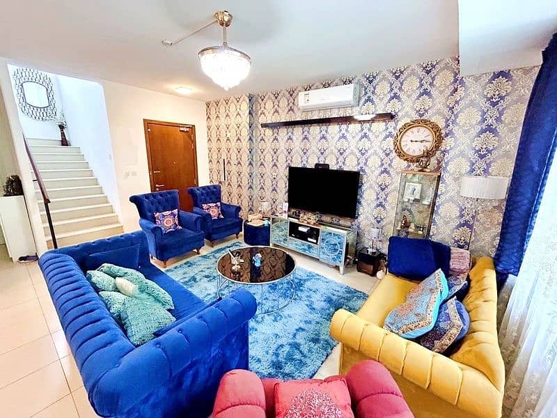 OPEN PLAN | PARTLY CLOSED KITCHEN | AVAIL JUNE OPEN PLAN | PARTLY CLOSED KITCHEN | AVAIL JUNE