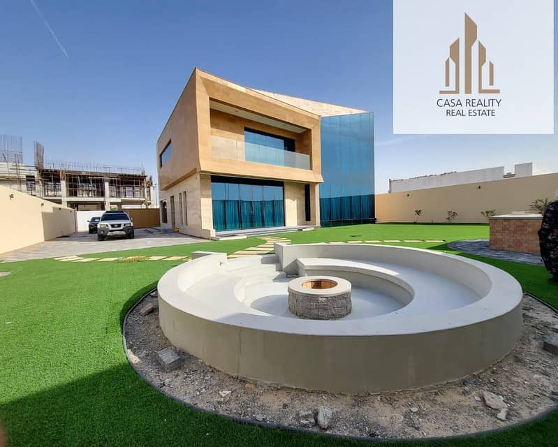 Luxury 5 Master BR villa for rent in Al khawaneej