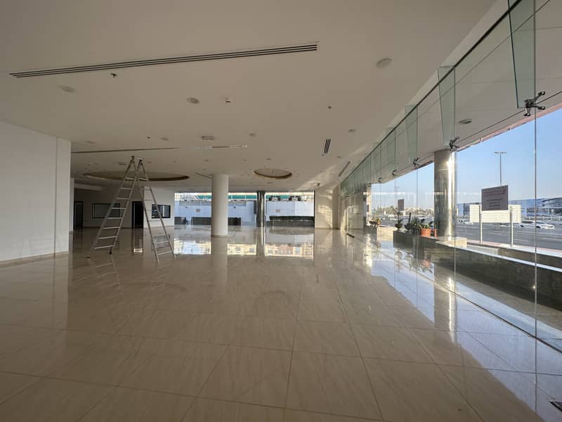 位于迪拜湾，乌德梅塔区 的展览店面 510000 AED - 7471226