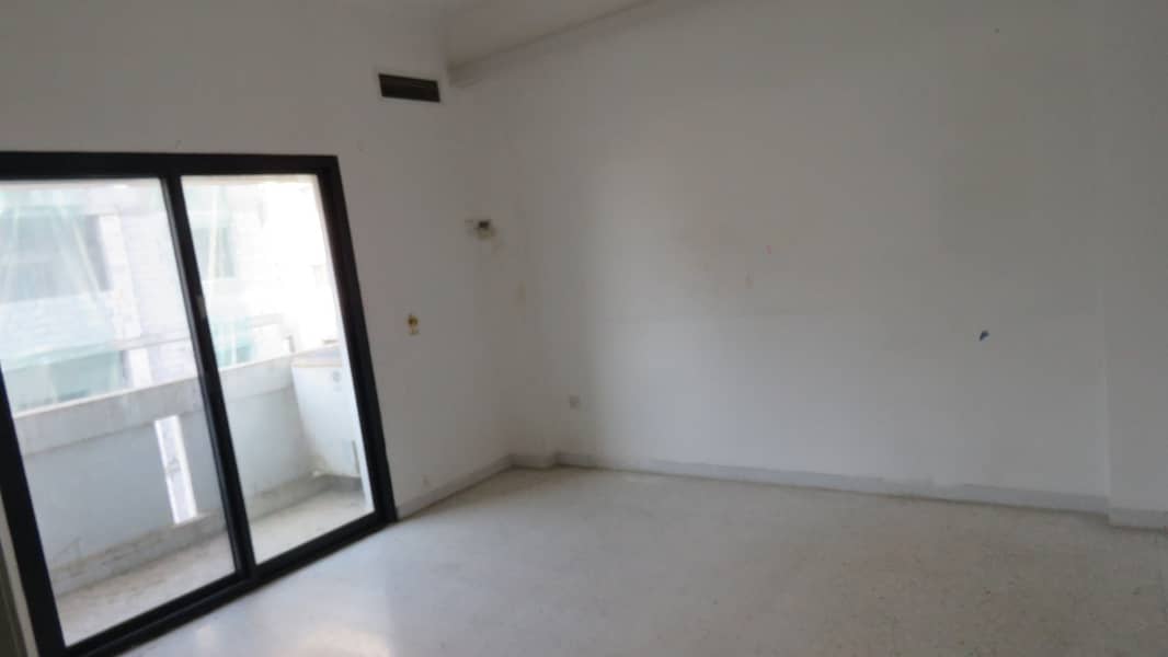 Квартира в Абу Шагара, 2 cпальни, 24000 AED - 6811538