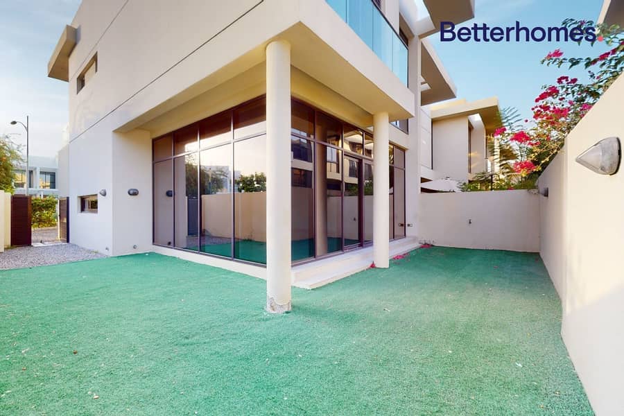 Vacant | Corner Unit | Type - THM | Spacious Vacant | Corner Unit | Type - THM | Spacious
