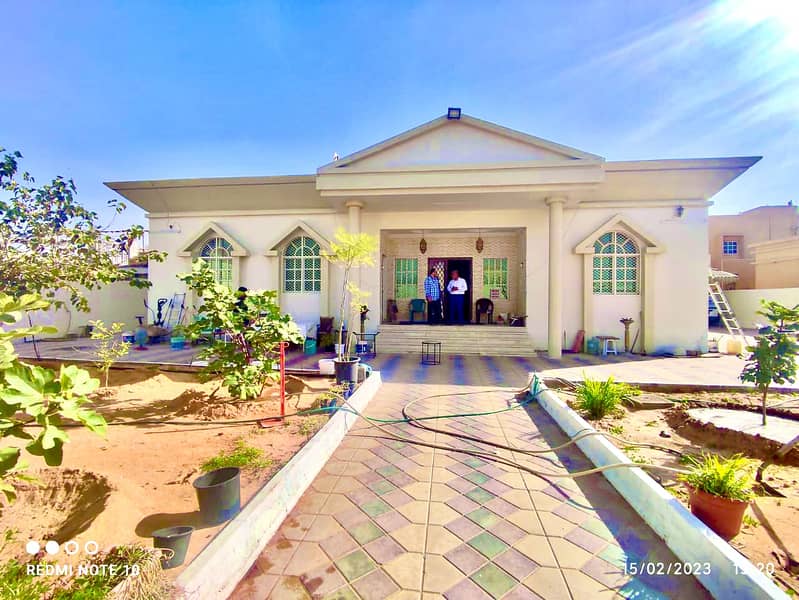 10,000 sq ft Villa for sell
