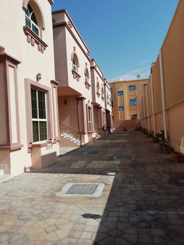 Fantastic Five Master Bedroom VIlla Compound With Maid's room In Khalifa A