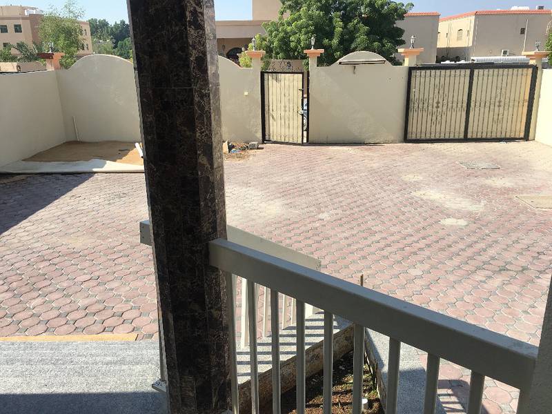 10000 SQFT - MAIN ROAD BEHIND - 4 BEDROOM HALL MAJLIS MAID PLUS MULHAQ VILLA - 2 KITCHEN 10000 SQFT - MAIN ROAD BEHIND - 4 BEDROOM HALL MAJLIS MAID PLUS MULHAQ VILLA - 2 KITCHEN