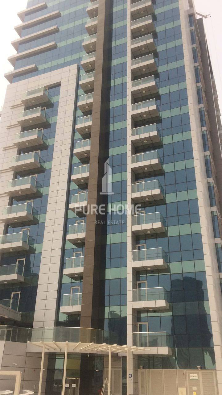 Luxurious and Large 2 Bedrooms in  Al Noor Tower.