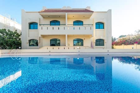 3 Bedroom Villa for Rent in Umm Suqeim, Dubai - Cozy Small Compound | Shared Pool | Gym | Garden