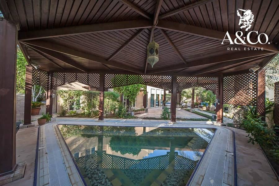 Stunning Villa | Great Location | Pool | Stunning Villa | Great Location | Pool |