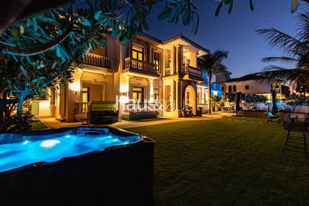 6 Bedroom Villa for Rent in Palm Jumeirah, Dubai - Bills Included | Private Pool, Garden and Beach