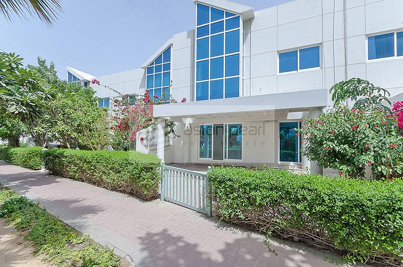 1-Month Free Rent 4 BR+M 1-Month Free Rent 4 BR+M