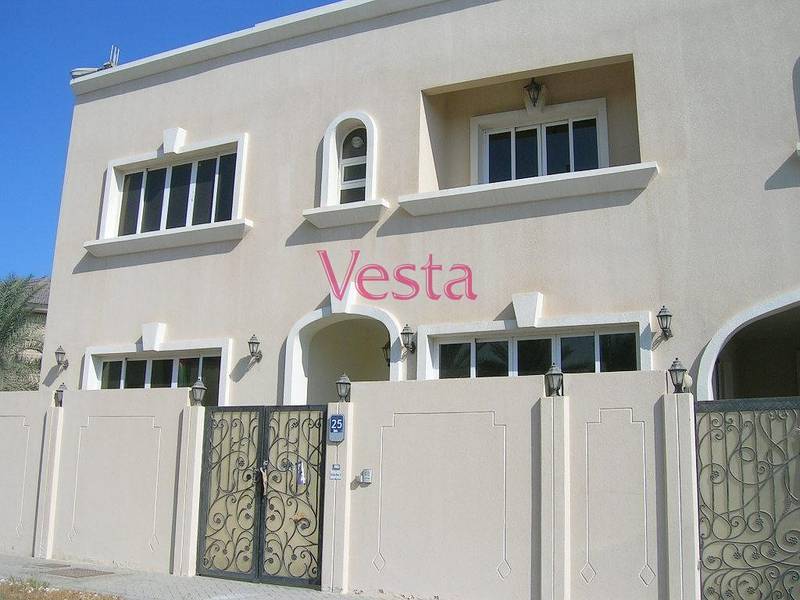 Semi detached villa in central location of Buteen area.