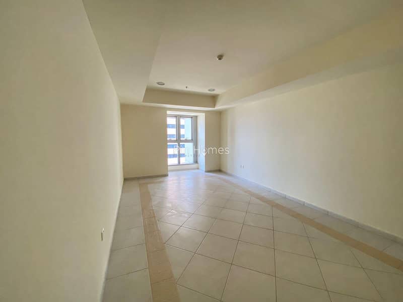 Stunning Views | High Floor | Chiller Free Stunning Views | High Floor | Chiller Free