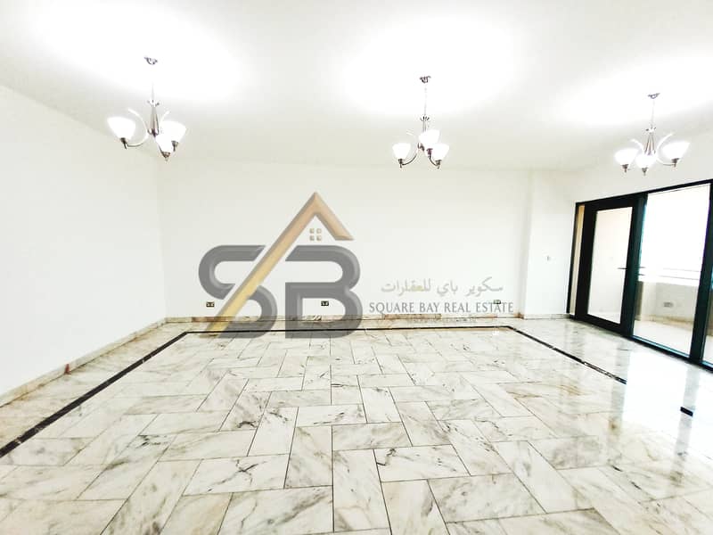 Open View 3 BHK With Big Balcony Master Bedroom Maids Room Laundry Room All Amenities Near On Sheikh Zayed Rd
